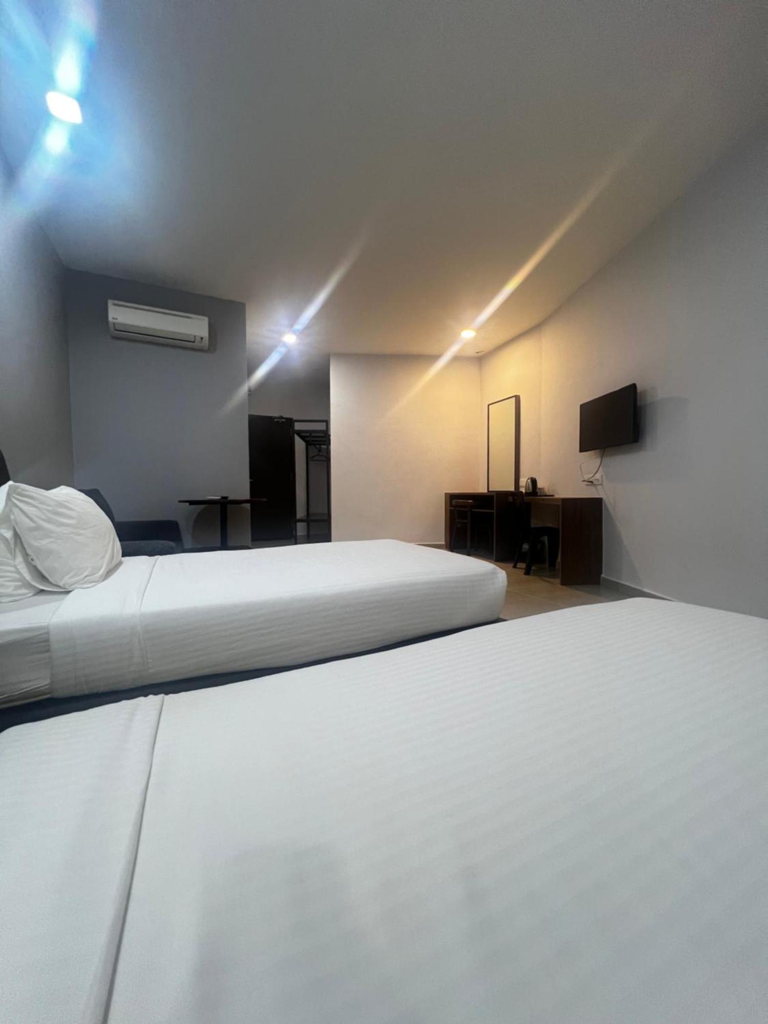 Sin Lien Hotel Kluang Exterior photo